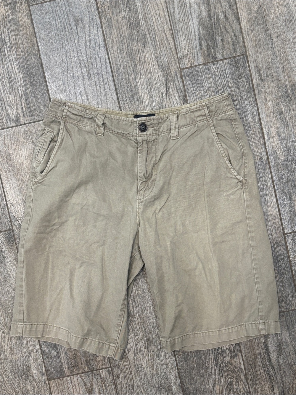 American Eagle Outfitters Men's Olive-Tan Flat Front Shorts